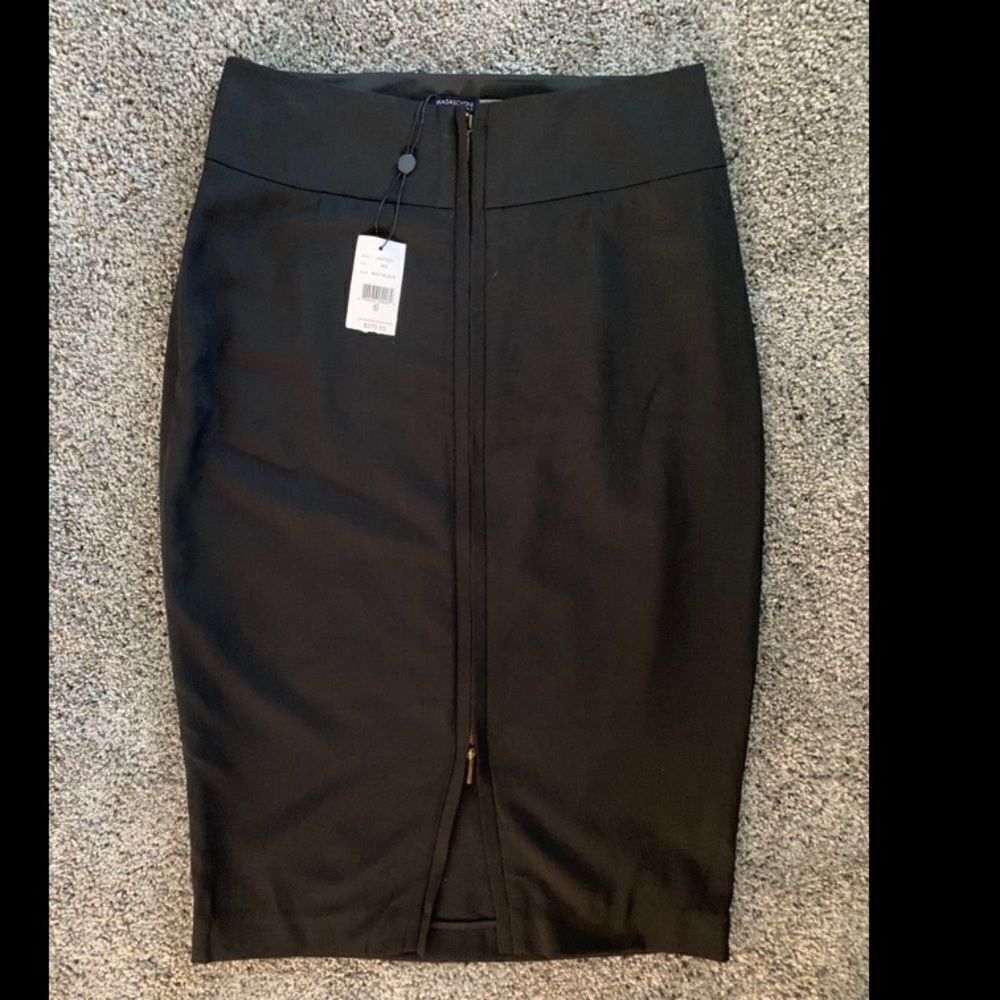 NWT Magaschoni wool zipper front pencil skirt.  6